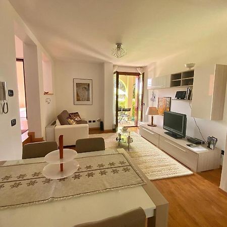 Dream Apartment ตอสโกลาโน มาแดร์โน ภายนอก รูปภาพ
