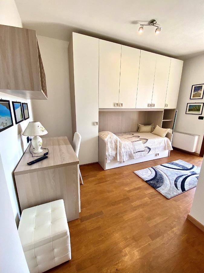 Dream Apartment ตอสโกลาโน มาแดร์โน ภายนอก รูปภาพ