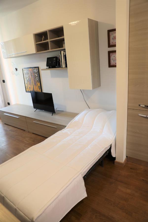 Dream Apartment ตอสโกลาโน มาแดร์โน ภายนอก รูปภาพ