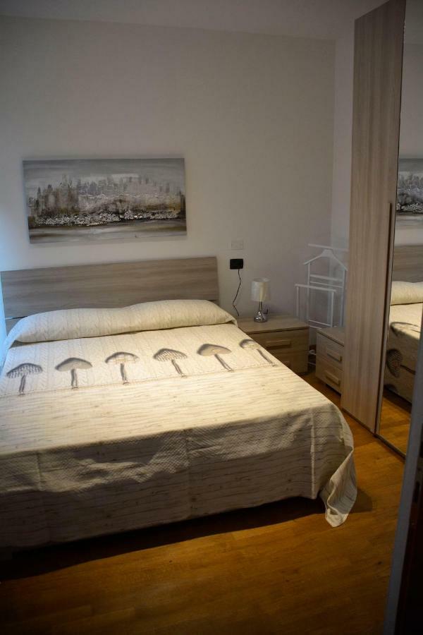 Dream Apartment ตอสโกลาโน มาแดร์โน ภายนอก รูปภาพ