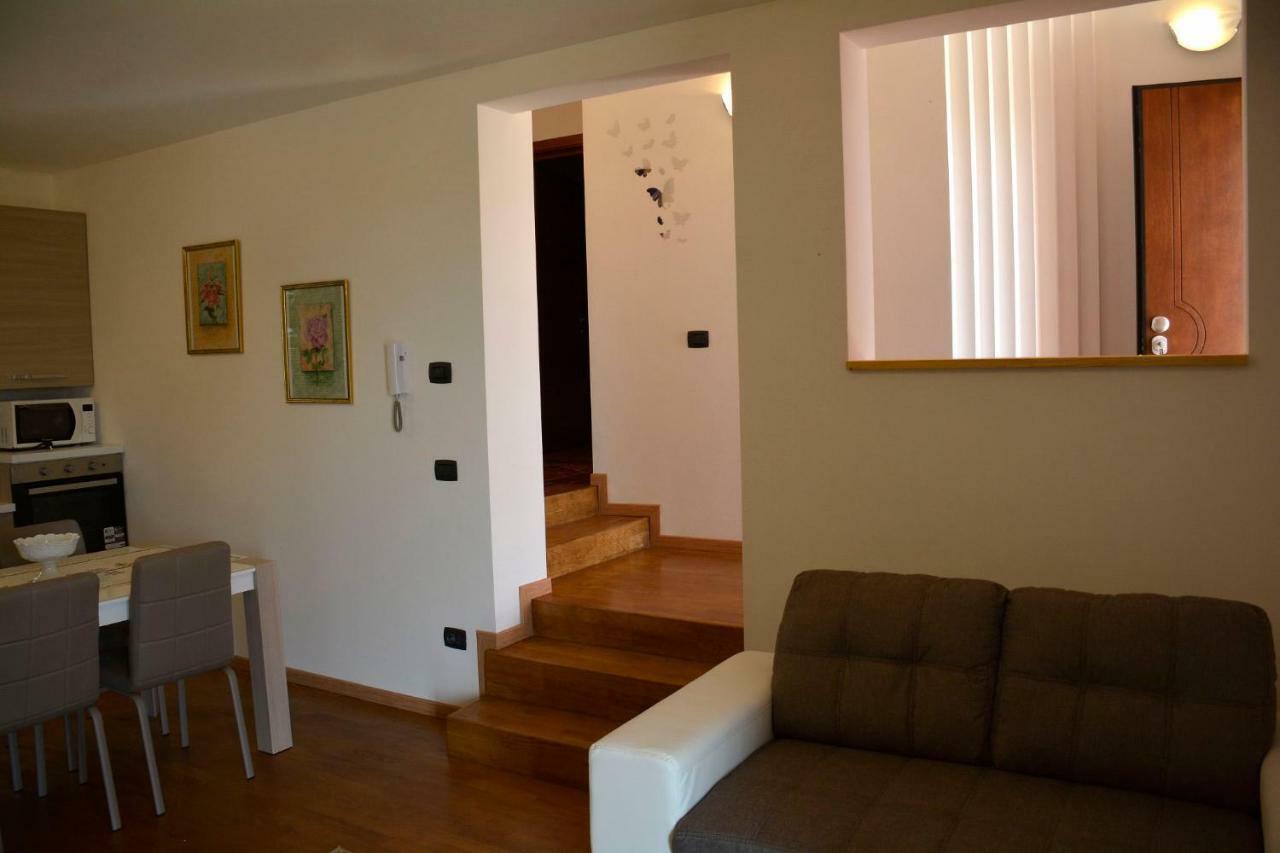 Dream Apartment ตอสโกลาโน มาแดร์โน ภายนอก รูปภาพ